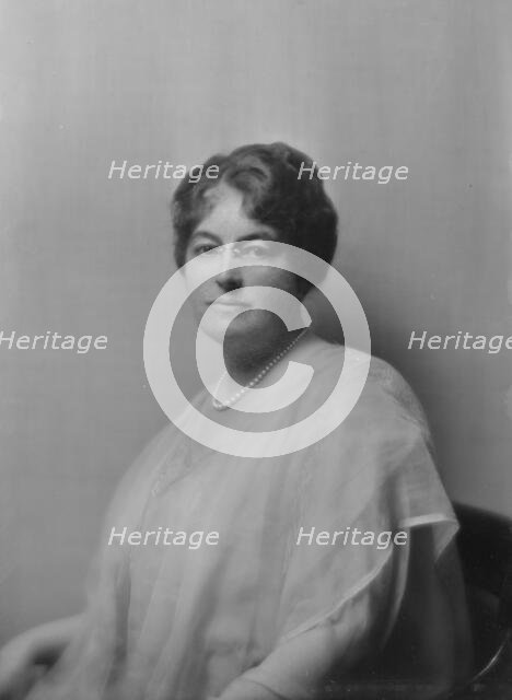 Wertheimer, M.A., Mrs., portrait photograph, between 1916 and 1929. Creator: Arnold Genthe.