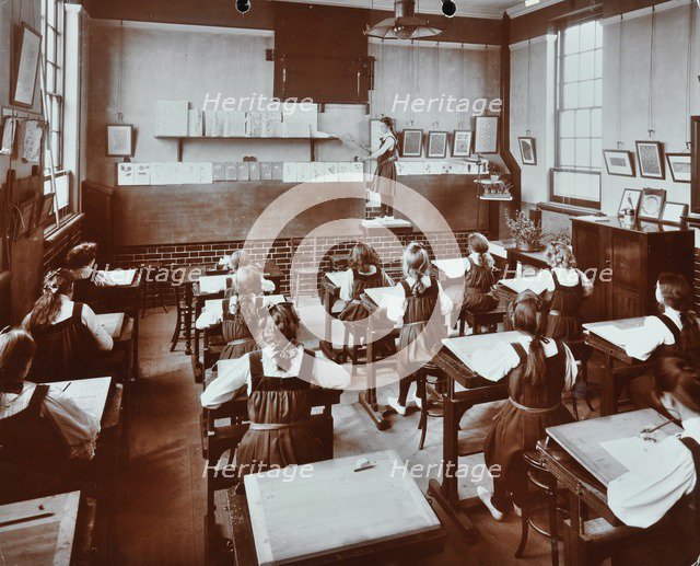 Art lesson, Fulham County Secondary School, London, 1908. Artist: Unknown.