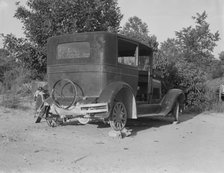 A sharecropper's car near Hartwell, Georgia, 1937. Creator: Dorothea Lange.
