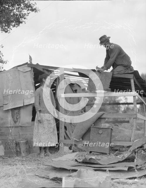 Dispossessed Arkansas farmers, Bakersfield, California, 1935. Creator: Dorothea Lange.