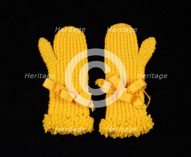Mittens, American, 1880-89. Creator: Unknown.