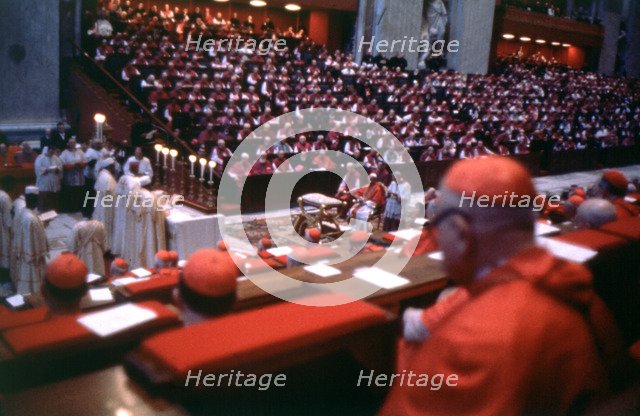 Second Vatican Council, Pope Paul VI attending mass during a session of the Ecumenical Council.