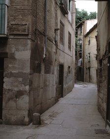 Street of the old Jewish Quarter in Tudela, Navarra.