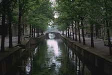 Canal in Oude Delft.