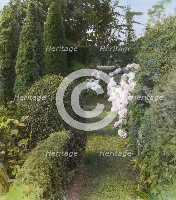 "Gardenside," Frederick Augustus Snow house, Ox Pasture Road, Southampton, New York, c1914. Creator: Frances Benjamin Johnston.