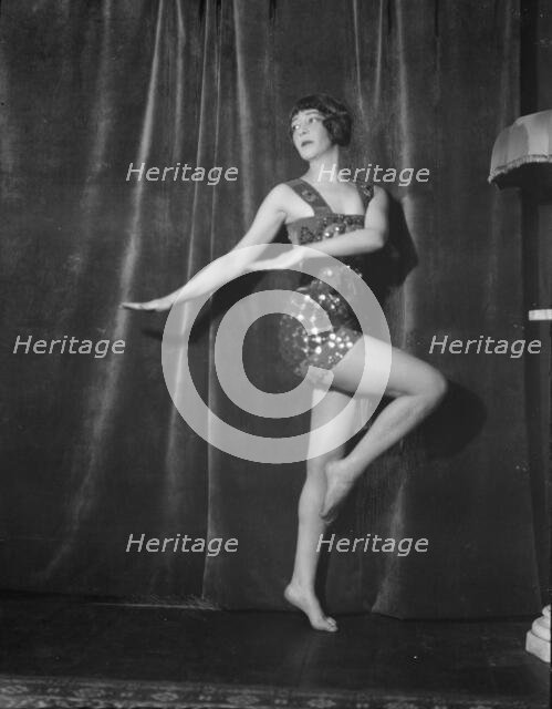 Swiskaya, Countess, between 1917 and 1929. Creator: Arnold Genthe.