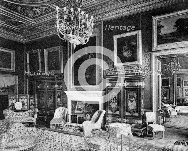 The drawing-room, Grosvenor House, 1908.Artist: Bedford Lemere and Company