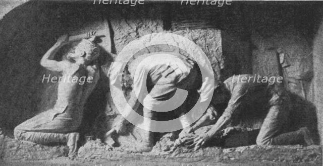 'Les specialistes dans la bataille: Pionniers et Sapeurs; La Sape. Bas-relief par le..., 1916. Creator: L'Homme.