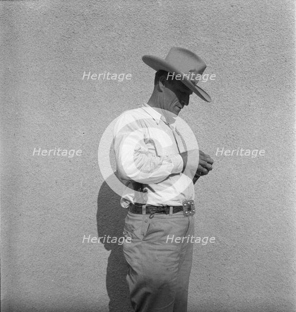Arizona small town sheriff, Duncan, Arizona, 1936. Creator: Dorothea Lange.