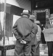 News of the surrender of Canton, San Francisco, California, 1938. Creator: Dorothea Lange.