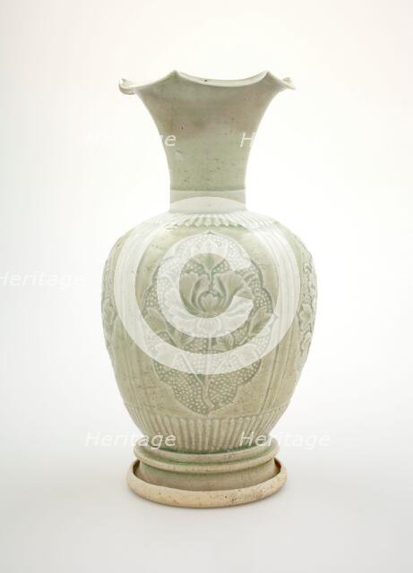 Vase with scalloped mouth, 1279-1368. Creator: Unknown.