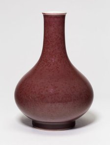 Bottle-Shaped Vase with Globular Body, Qing dynasty (1644-1911), c. 19th century. Creator: Unknown.