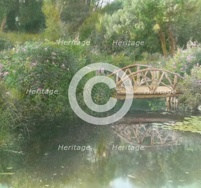 "Grey-Croft," Stephen Swete Cummins house, Huntting Lane, East Hampton, New York, 1913. Creator: Frances Benjamin Johnston.