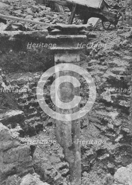 A column of the hall of Blackfriars Priory, City of London, 1906. Artist: Unknown.