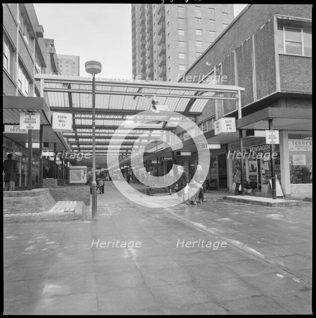 Edmonton Green Shopping Centre, New Road, Edmonton Green, Enfield, London, 1980. Creator: Department of the Environment.