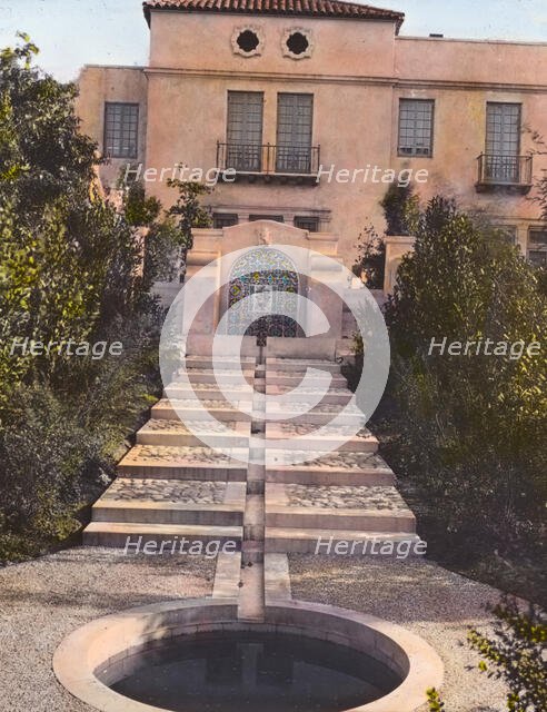 "Mi Suen~o," Herbert Coppell house, 1245 South Grand Avenue, Pasadena, California, 1917. Creator: Frances Benjamin Johnston.