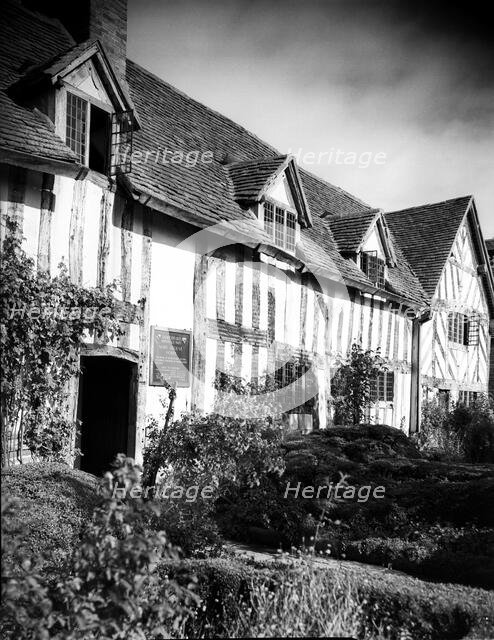 Mary Arden's House at Wilmcote, Stratford-on-Avon, c1955.  Creator: Arthur Charles Kirby Ware.