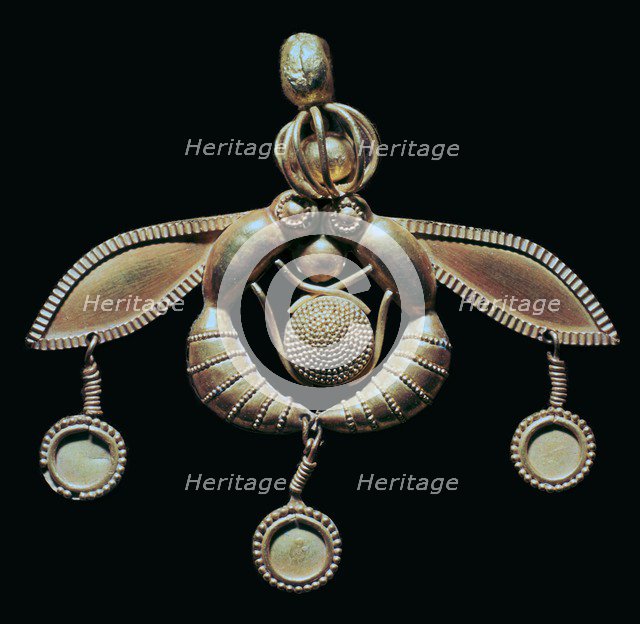 Minoan gold pendant with two bees and a honeycomb, 18th century BC. Artist: Unknown