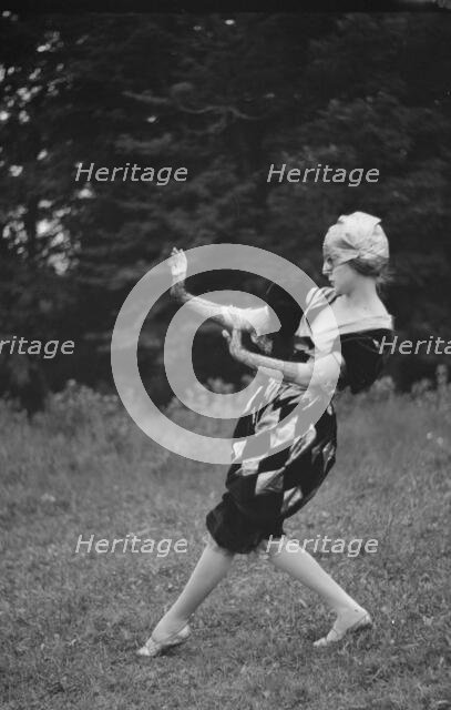 Michio Ito pupils, 1921 June 24. Creator: Arnold Genthe.