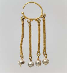 Earring (one of a pair), Byzantine, 6th-7th century. Creator: Unknown.