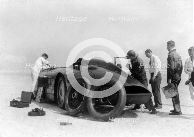 Sunbeam 1000hp World Land speed record attempt at Daytona 1927 Artist: Unknown.