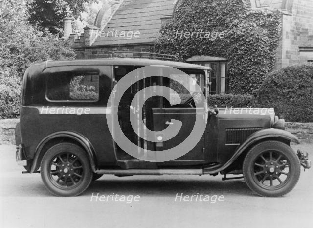 1933 Austin 12.8hp taxi cab. Creator: Unknown.