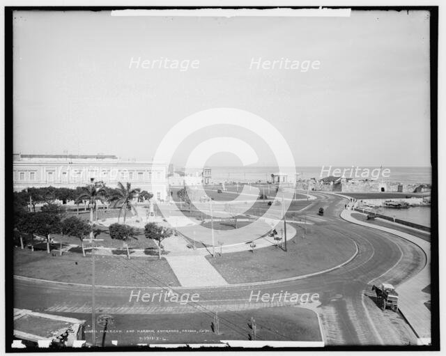 Malecon and harbor entrance, Havana, Cuba, c1904. Creator: Unknown.