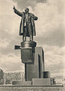 'Monument to Lenin by Evseev, Shchuko, and Gelfrejh, St Petersburg, Russia', c1926. Artists: Sergey Evseev, Vladimir Shchuko, Vladimir Gelfreich.
