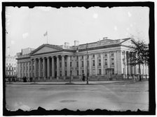 Treasury Building, between 1909 and 1914. Creator: Harris & Ewing.
