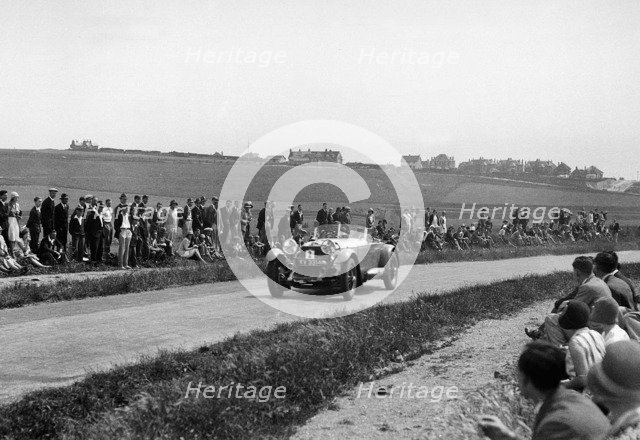 1929 Mercedes Benz driven by Earl Howe on 1930 Brighton rally acceleration trial Artist: Unknown.