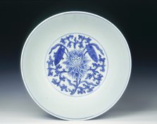 Bowl with Indian lotus decoration, Qing dynasty, Kangxi period, China, 1662-1722. Artist: Unknown