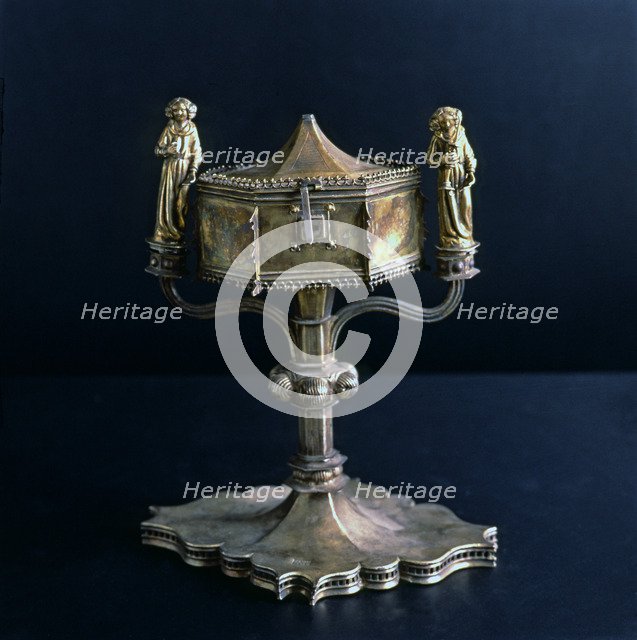 Ostentorium pyx made in embossed and engraved gilded silver.