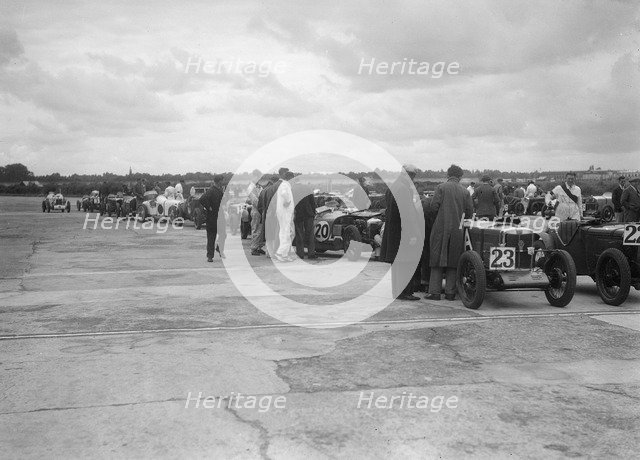 LCC Relay GP, Brooklands, 25 July 1931. Artist: Bill Brunell.