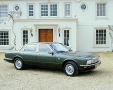 1988 Jaguar Sovereign 3.6. Artist: Unknown.