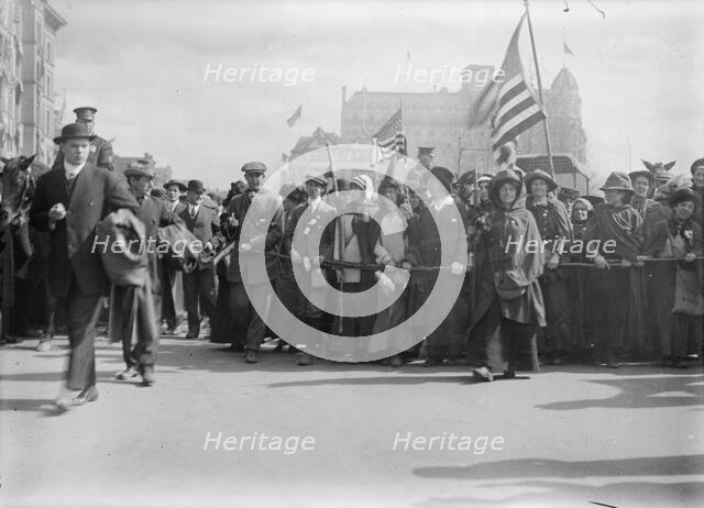 Woman Suffrage - Hikers Arriving from New York, 1913. Creator: Harris & Ewing.