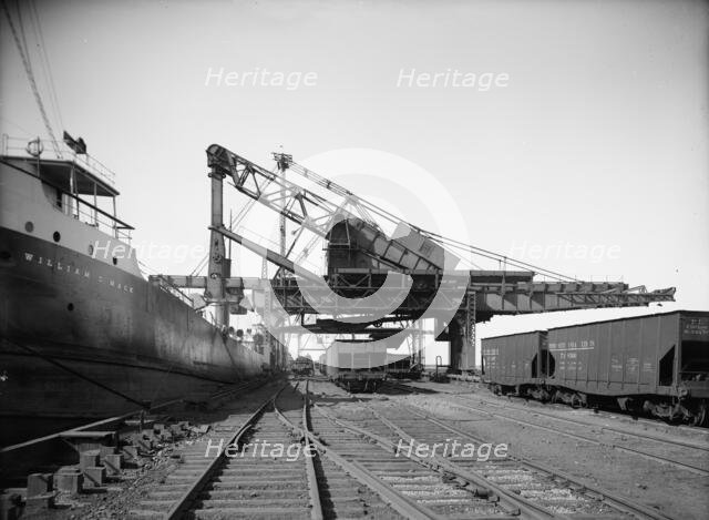 Hulett machine unloading ore, Buffalo, N.Y., c1908. Creator: Unknown.