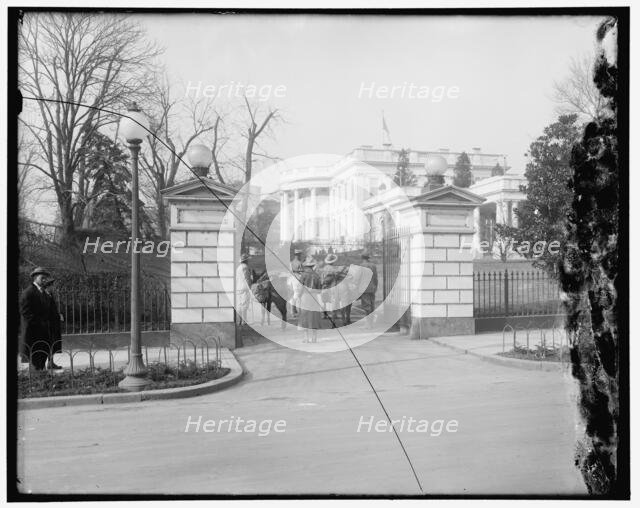 White House gate, between 1910 and 1920. Creator: Harris & Ewing.