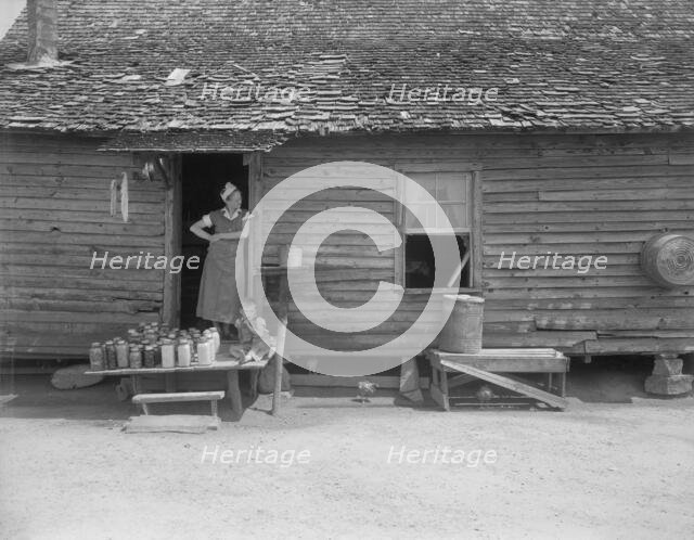 Wife and child of sharecropper near Gaffney, South Carolina, 1937. Creator: Dorothea Lange.