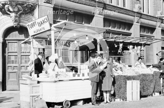 Tubby Isaacs' stall, Middlesex Street, Aldgate, London, (1960s?). Artist: Unknown