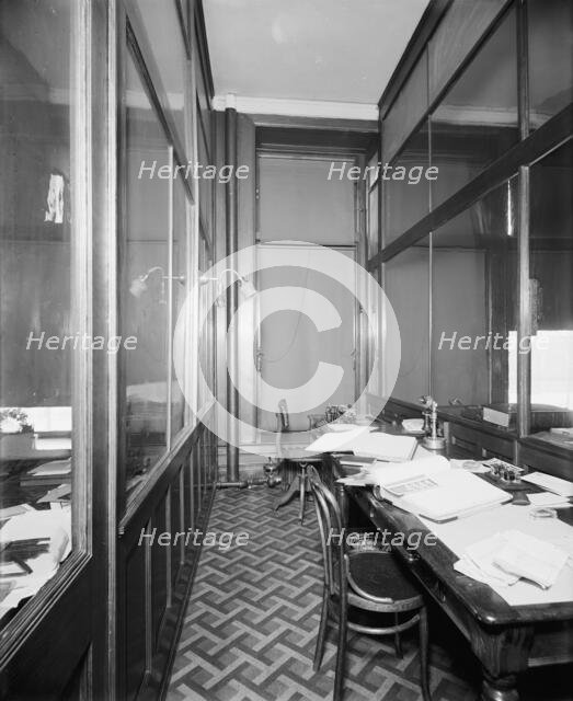 Stenographers' room, Mulford & Petry Co., (1904?). Creator: Unknown.