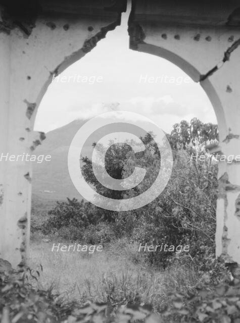 Travel views of Cuba and Guatemala, between 1899 and 1926. Creator: Arnold Genthe.