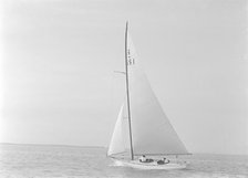 The 6 Metre 'Jeanie', 1921. Creator: Kirk & Sons of Cowes.