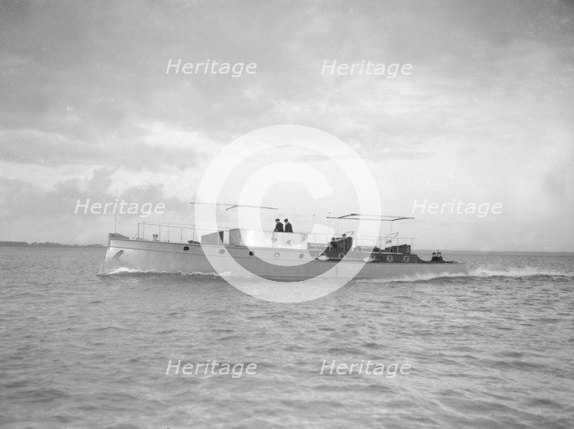 Egyptian motor launch under way, 1911. Creator: Kirk & Sons of Cowes.