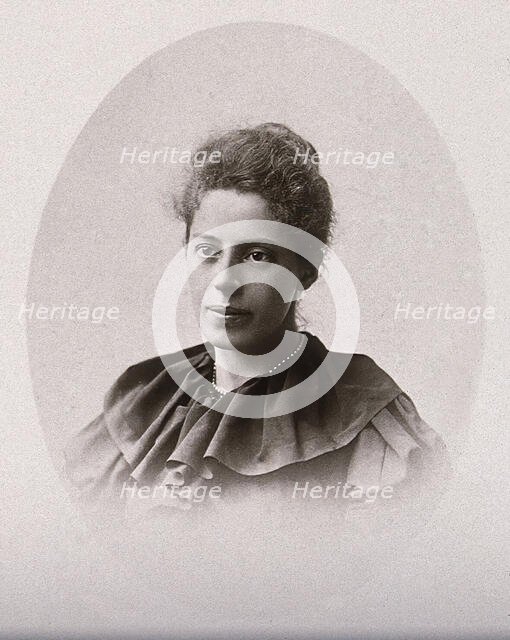 Mrs Isaac Roberts, née Dorothea Klumpke, Doctor ès Sciences from the University of Paris, first... Creator: Unknown.
