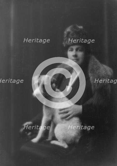 Chamberlain, Joseph B., Mrs., with dog, portrait photograph, 1917 Oct. 23. Creator: Arnold Genthe.