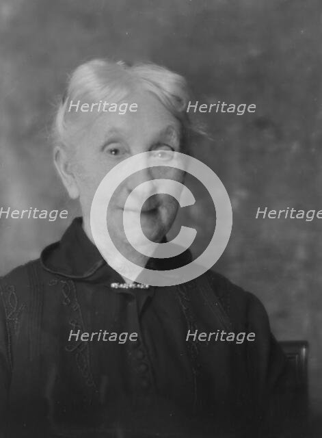 Boulton, George, Mrs., portrait photograph, 1916 or 1917. Creator: Arnold Genthe.