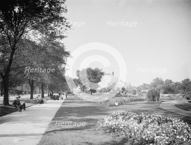 Conservatory & gardens, Lincoln Park, Chicago, Ill., c1905. Creator: Unknown.