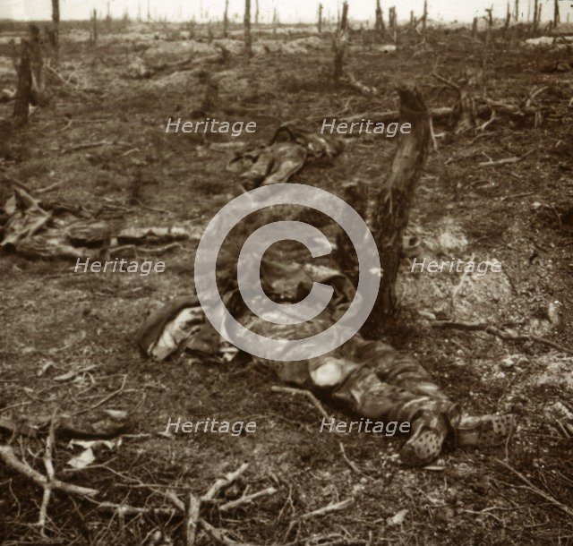 Path between bodies, c1914-c1918. Artist: Unknown.