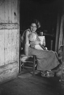 Lily Rogers Fields and children. Hale County, Alabama, 1936. Creator: Walker Evans.