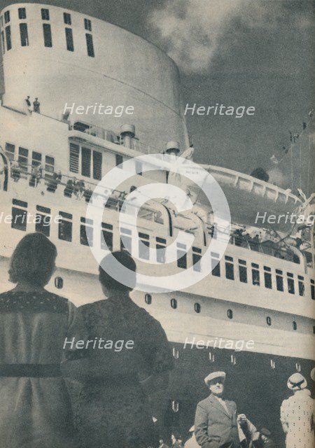 'Universal admiration was accorded to the fine performance of the Bremen', 1936. Artist: Unknown.